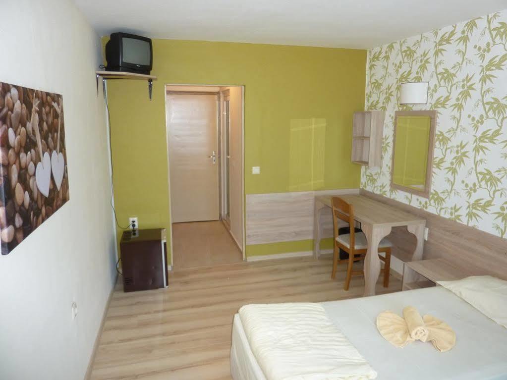 Hotel Zarya Golden Sands Exterior photo