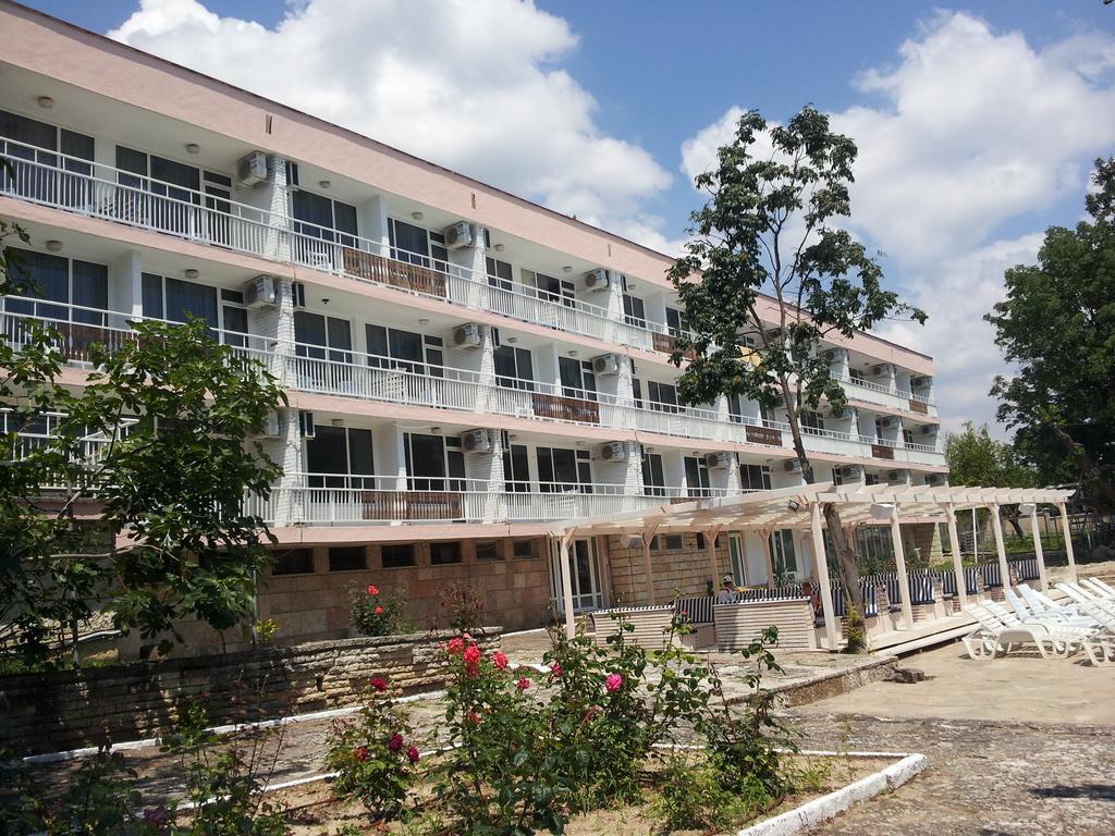 Hotel Zarya Golden Sands Exterior photo